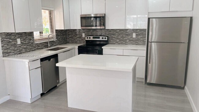 Foto del edificio - 11050 SW 5th St