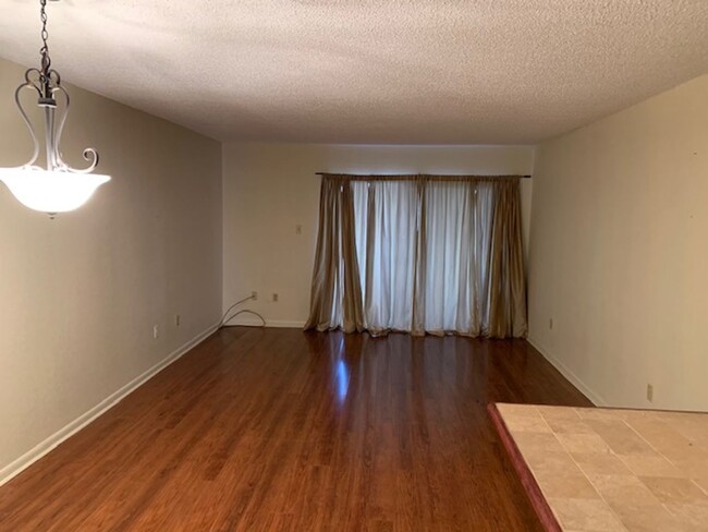 Foto del edificio - 1BD/1BA Condo located on the Germantown/Me...