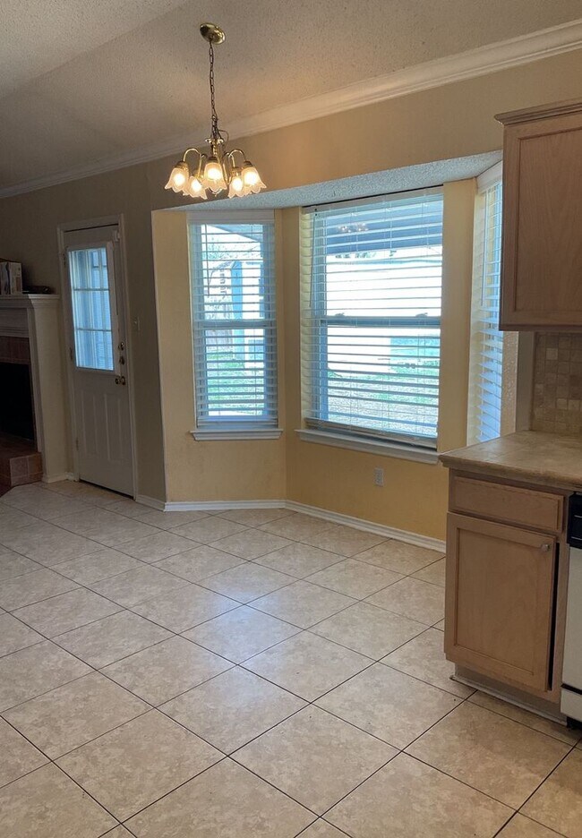 Foto del edificio - 4705 Colby Dr
