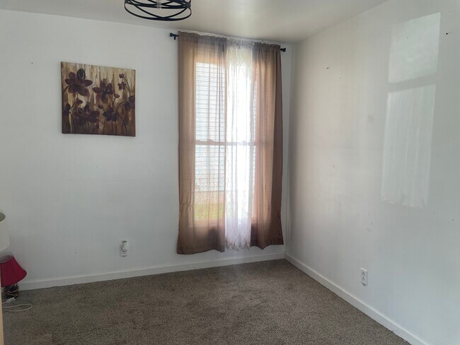 Dining room - 26 Tuxill Ave