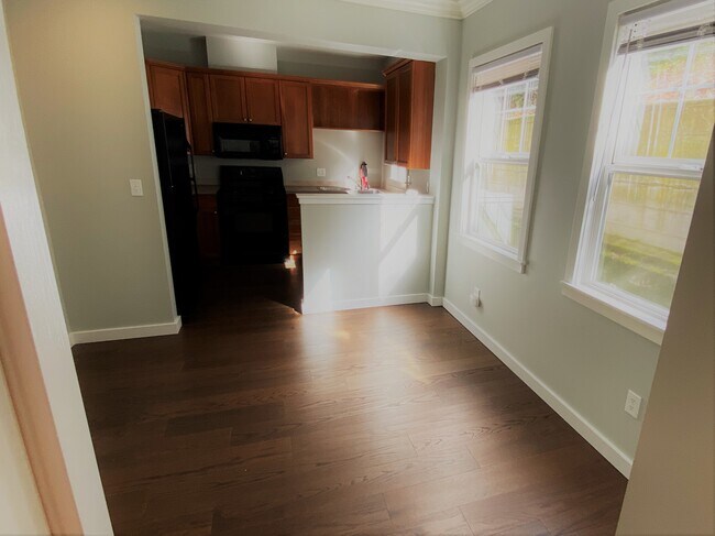 Kitchen and dining room - 1800 10th Ave W