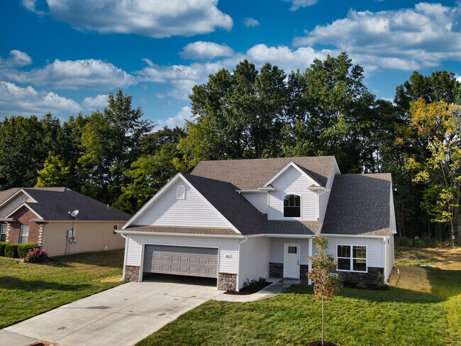 Building Photo - 5611 Sandrock Dr
