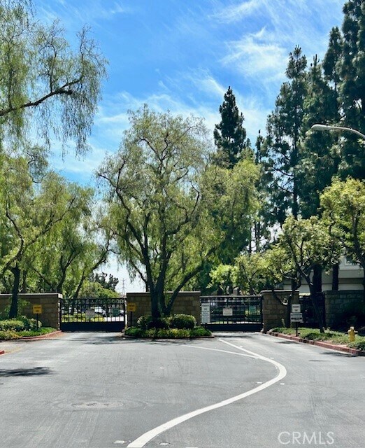 Building Photo - 3302 Orangewood