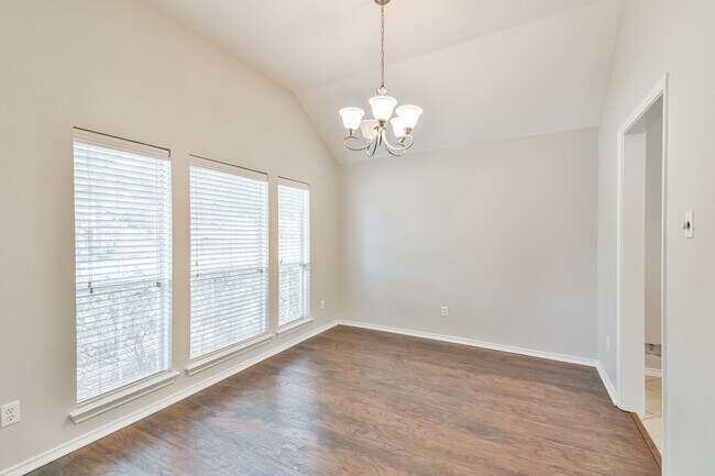 Foto del edificio - 9623 Wakefield Village Dr