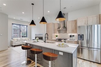 Building Photo - 5609 Live Oak St