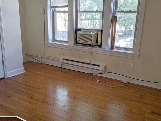 Foto del edificio - 2915 W George St