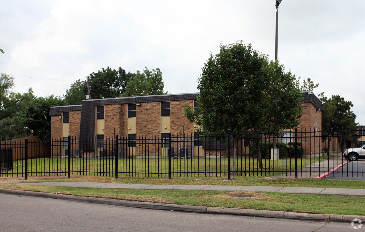 Foto del edificio - Missionary Village