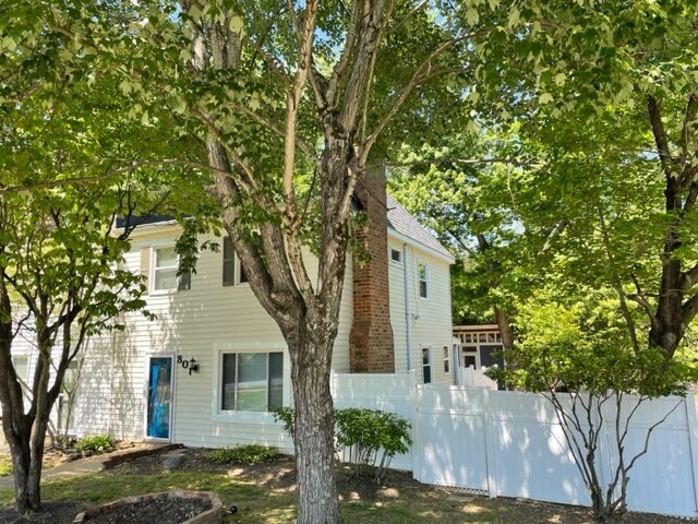 Primary Photo - 801 Prospect Ave
