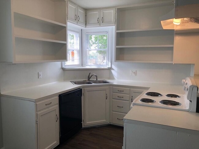 Building Photo - Move in Ready in Central Houston, 2 Bed/1 ...