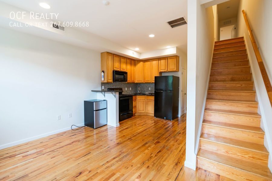 Primary Photo - 5 Bed West Philadelphia Apartment