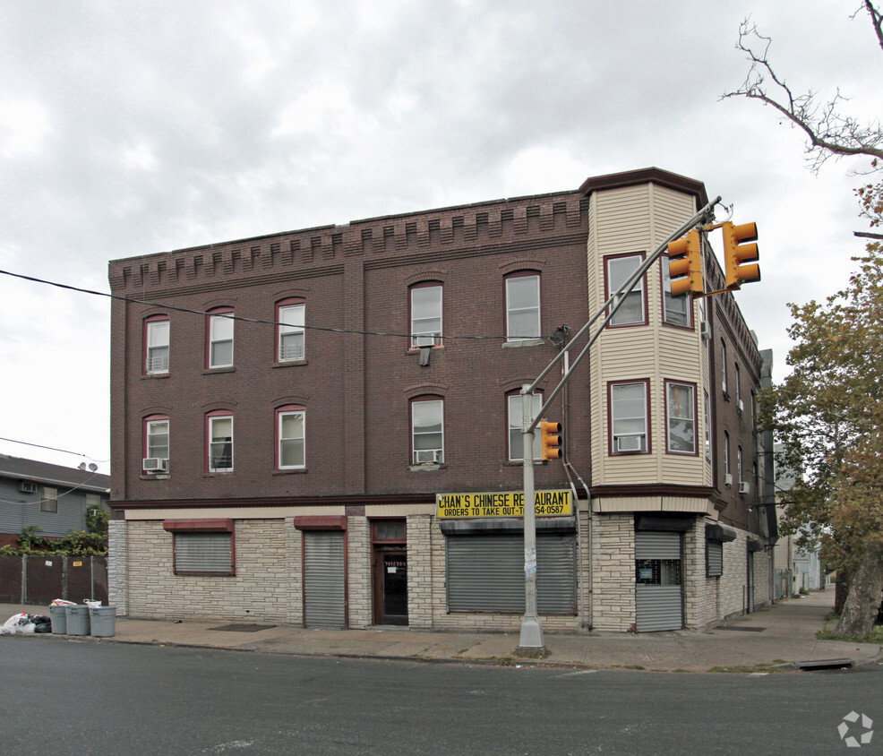 Primary Photo - 701-703 E Jersey St