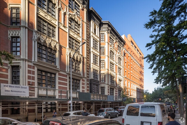 Building Photo - 342 W 85th St