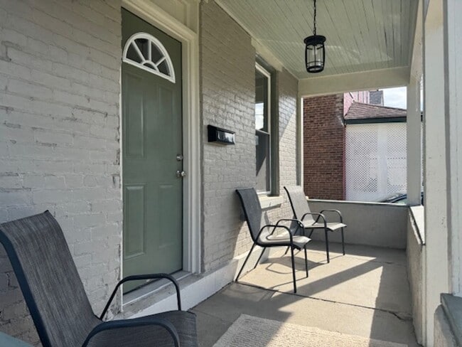 Photo - 2 Bedroom 1 1/2 Bath Beautifully Renovated Home in Historic Huffman Area