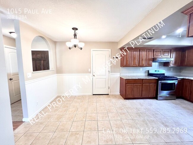 Building Photo - $2,195 Sierra & Clovis, 3 Bedroom - Paul A...