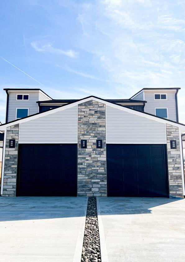 1406 Carlyn Glen Ct, Inman, SC 29349 Townhome Rentals in Inman SC