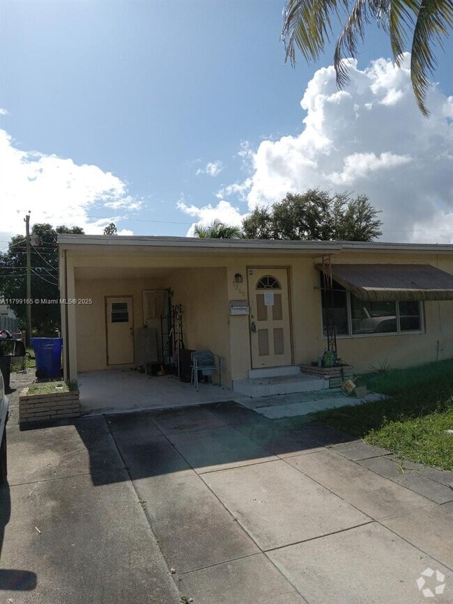 Building Photo - 7260 Allen Dr