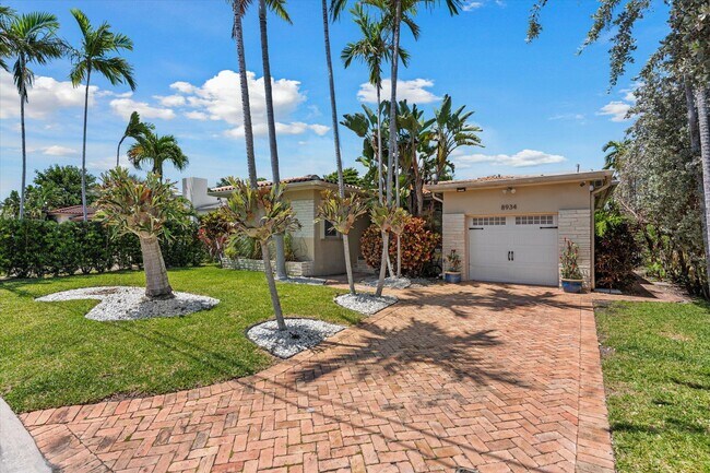 Foto del edificio - 8934 Emerson Ave