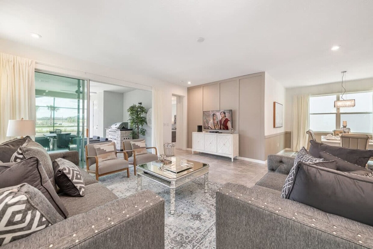 Foto principal - 8993 Amelia Downs Trail