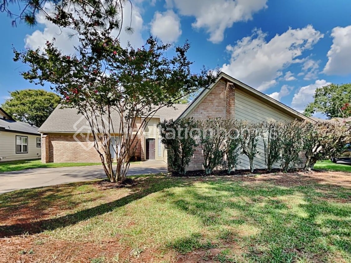 Foto principal - 22526 Smokey Hill Dr