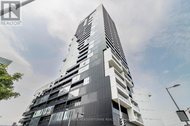 Building Photo - 170 Bayview Ave