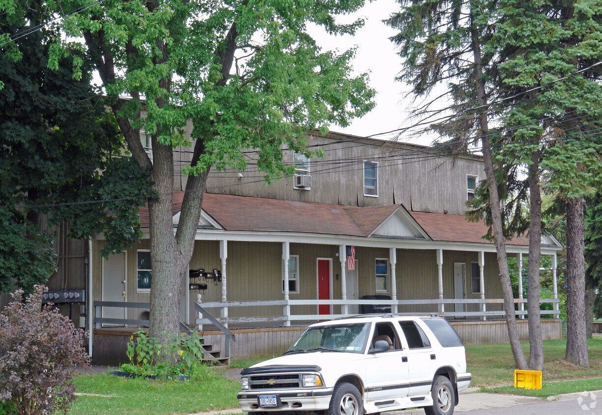 Primary Photo - 4 N Liberty Ave