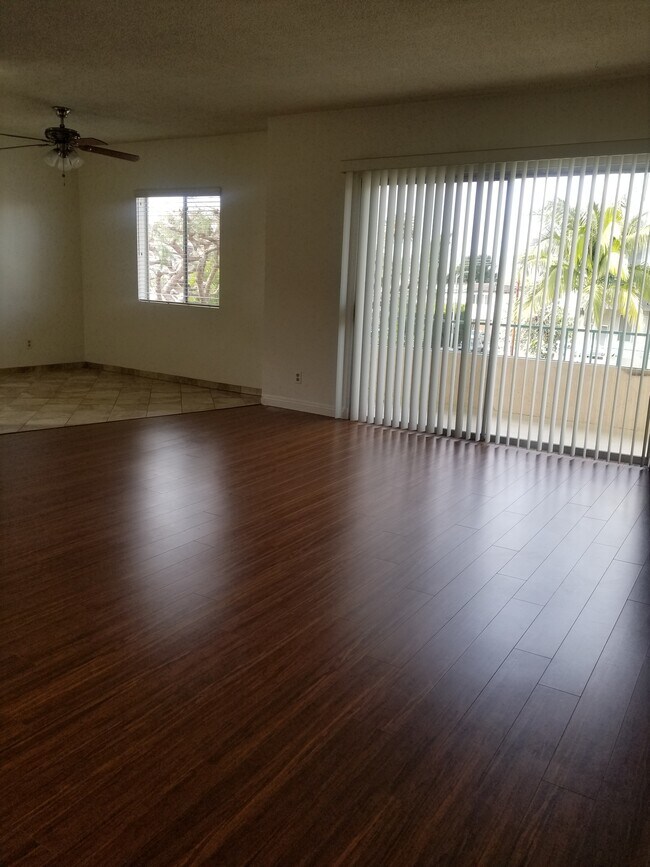 Building Photo - 12776 Caswell Ave