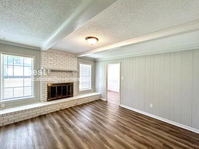 Building Photo - 2092 Hornsby Cove