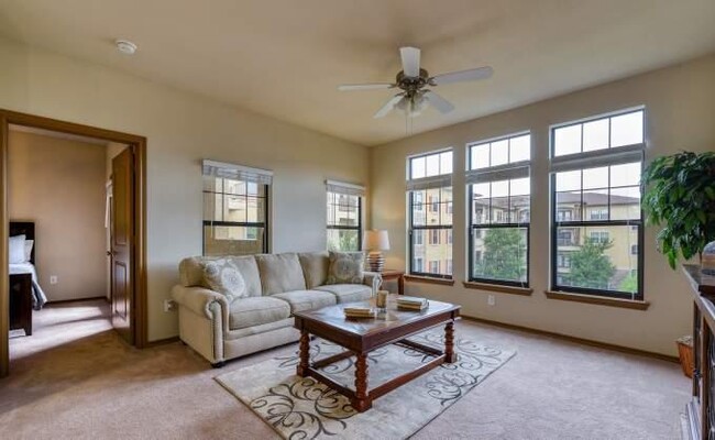 Building Photo - 2 bedroom in Dallas TX 75211