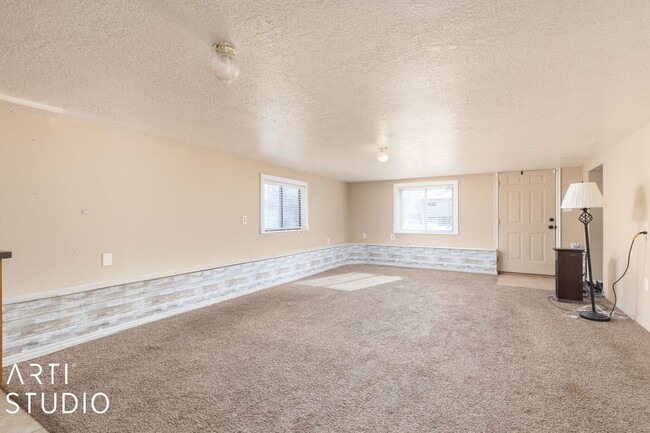 Building Photo - Spacious Basement Apartment in South Weber