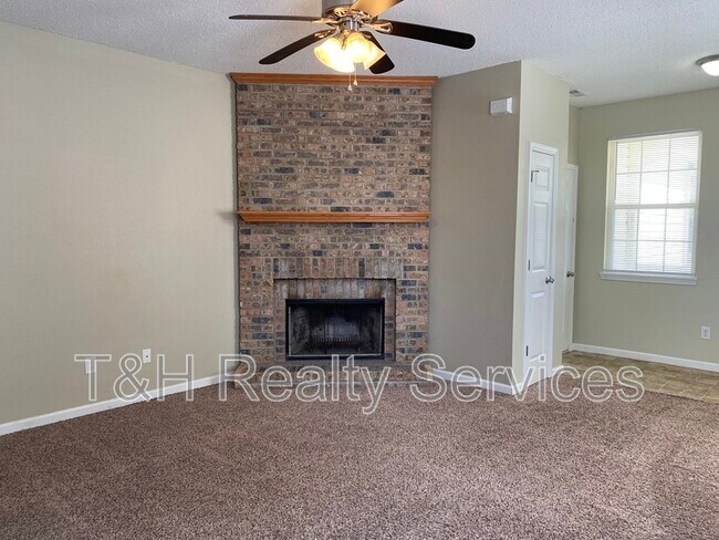Building Photo - 5658 Sweet River Dr