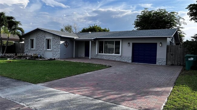 Building Photo - 7700 SW 132nd Pl