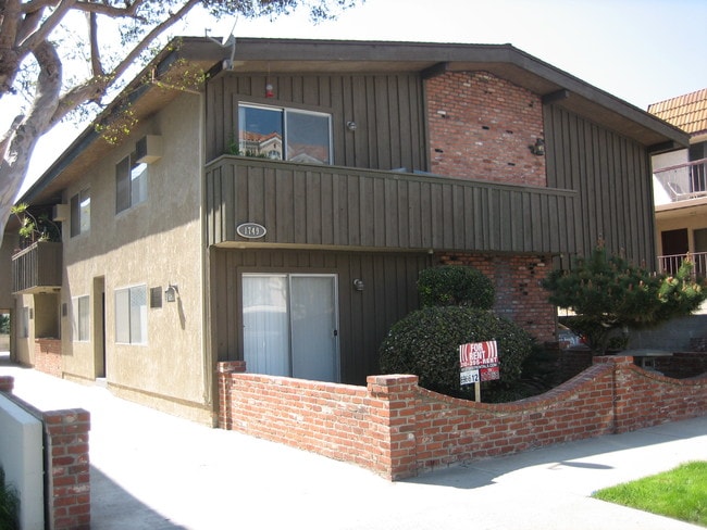 1 - 1749 Butler Ave