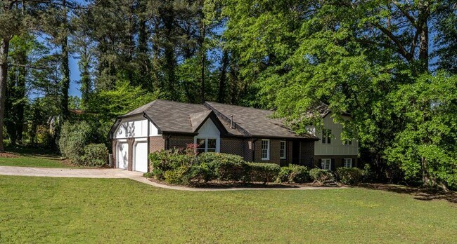 Foto del edificio - 1532 Olivet Ct