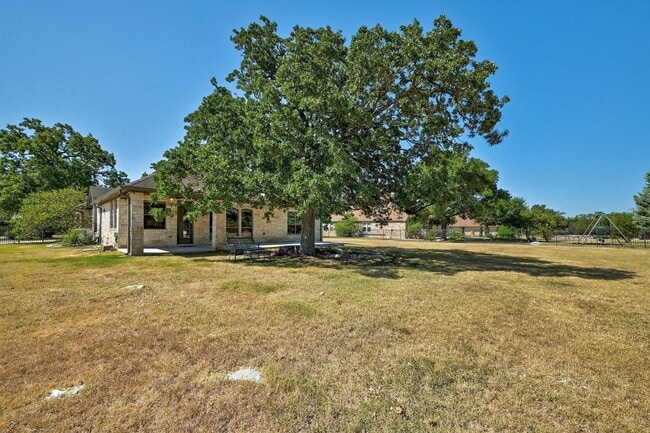 Building Photo - 577 Shelf Rock Rd