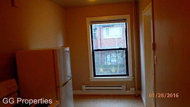 Building Photo - 135 Harvard Ave E