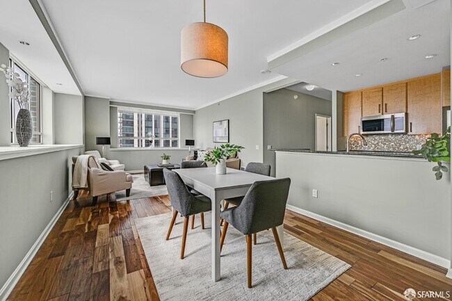 Foto del edificio - 400 Beale St