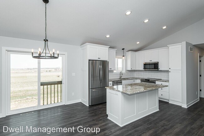Foto del edificio - 4 br, 3 bath House - 332 Spring Day Court
