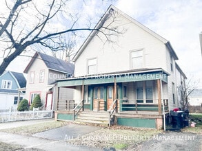 Building Photo - 1852 W 45th St