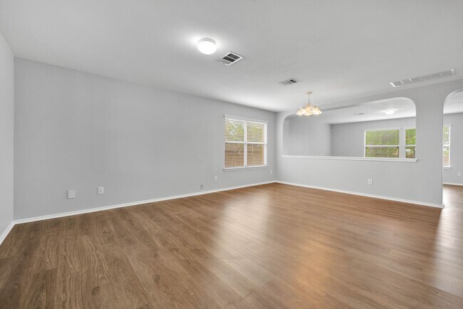 Foto del edificio - Beautiful NW Rental home available for asa...