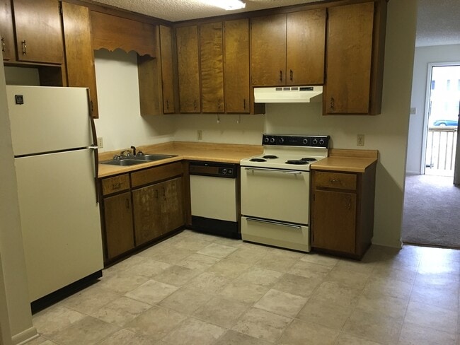 Building Photo - 2 Bedroom/2 Bath Apartment in Remerton