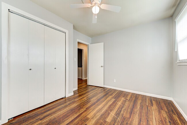 Foto del edificio - 718 Highland Pkwy