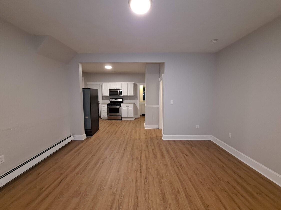 27 Wakefield St Unit 1, West Warwick, RI 02893 Apartments in West