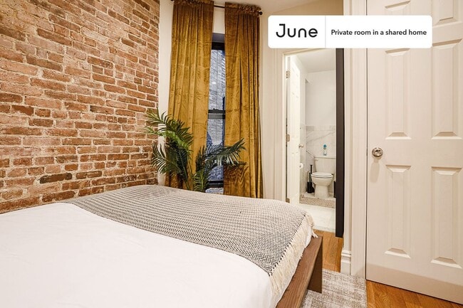 Building Photo - Room in Shared 3 bed/2 bath home in Upper West Side