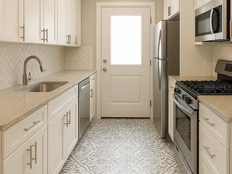 Foto principal - 801 7th St N