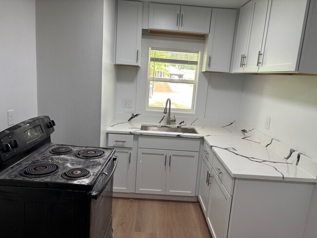 Photo - 2831 Walker Ave - 2831 Apartment