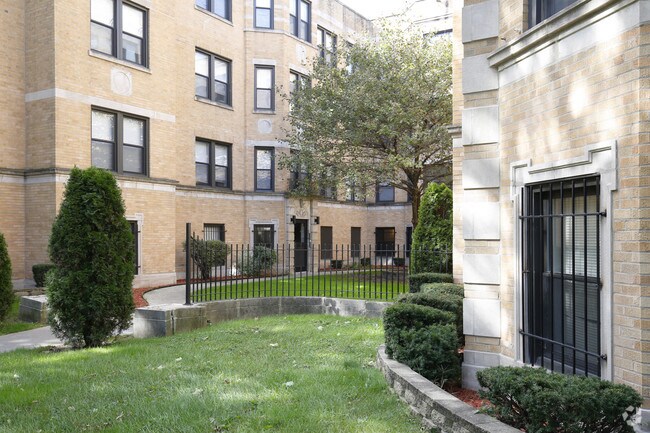 Foto del edificio - 8100 S Essex Ave