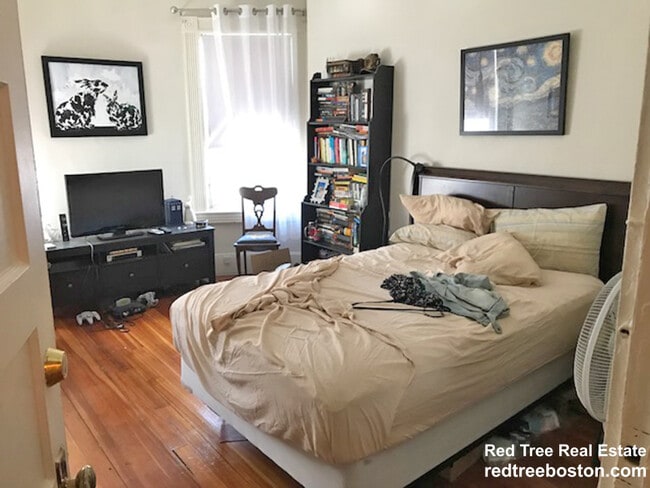 Foto del edificio - 1589 Beacon St