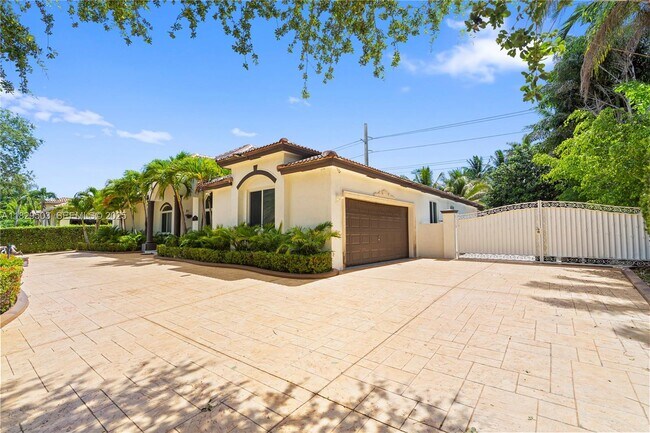 Foto del edificio - 16601 SW 87th Ct