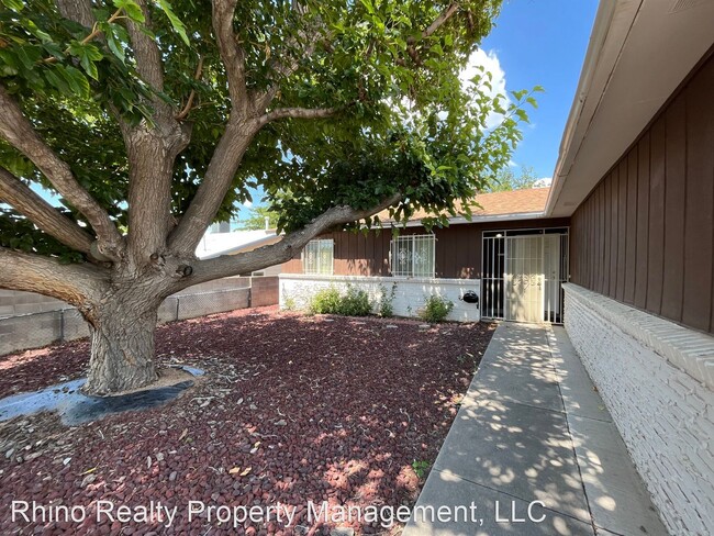 Building Photo - 5 br, 2 bath House - 12905 Roma Ave NE