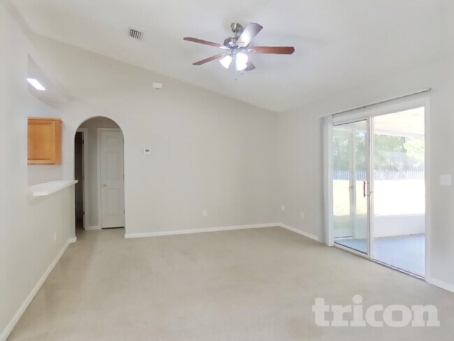 Building Photo - 2750 Archer St